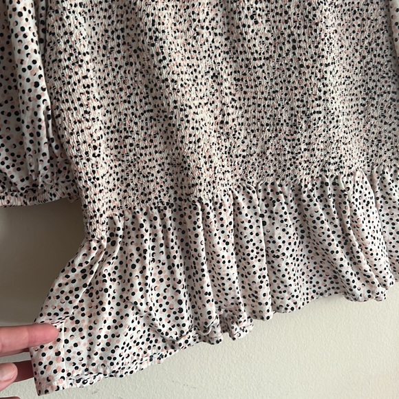 Express puff sleeve blouse size medium - Picture 3 of 8